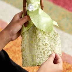 Disney Store Poupée Classique Tiana, La Princesse Et La Grenouille -Disney Collector Promos Boutique 460011778068 4