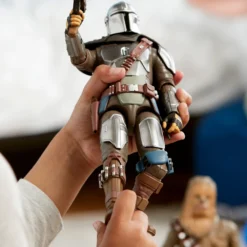 Disney Store Figurine The Mandalorian Articulée Et Parlante -Disney Collector Promos Boutique 461012226442 3