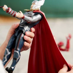 Disney Store Power Icons Figurine Thor Parlante, Thor: Love And Thunder -Disney Collector Promos Boutique 461012709990 2