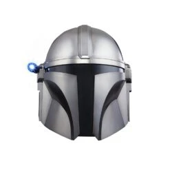Hasbro Casque électronique Deluxe Le Mandalorien, Star Wars: The Black Series 5 Hasbro Casque électronique Deluxe Le Mandalorien, Star Wars: The Black Series -Disney Collector Promos Boutique 461061976220 2