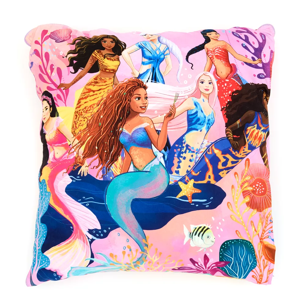 Disney Store Coussin Couverture Ariel, La Petite Sirène (2023) 2 Disney Store Coussin Couverture Ariel, La Petite Sirène (2023) – Image 2