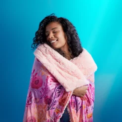 Disney Store Coussin Couverture Ariel, La Petite Sirène (2023) 8 Disney Store Coussin Couverture Ariel, La Petite Sirène (2023) -Disney Collector Promos Boutique 465043952424 2