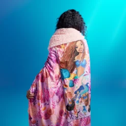 Disney Store Coussin Couverture Ariel, La Petite Sirène (2023) 9 Disney Store Coussin Couverture Ariel, La Petite Sirène (2023) -Disney Collector Promos Boutique 465043952424 3