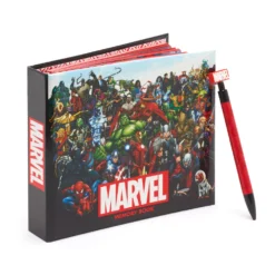 Disney Store Livre De Souvenirs Marvel